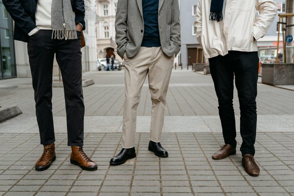 Les pantalons homme : style et confort au quotidien